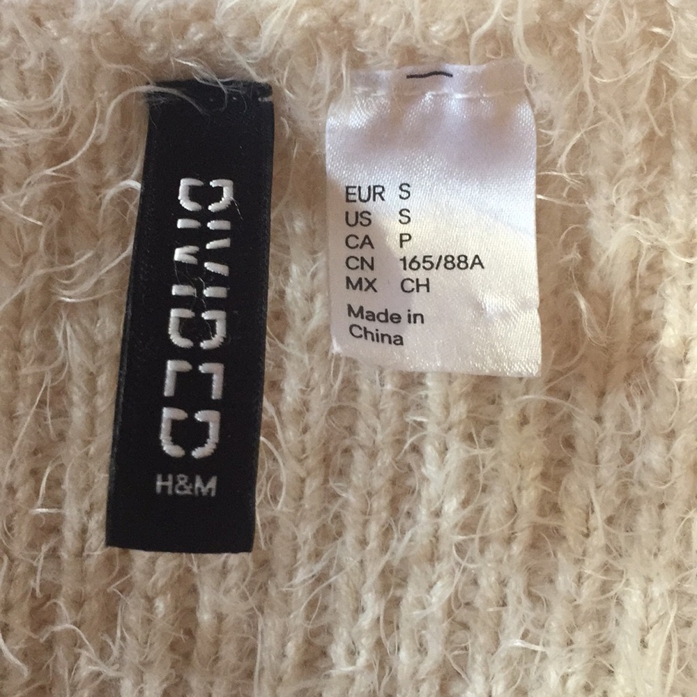 Cropped Eyelash Knit Sweater - Picture 3 of 6